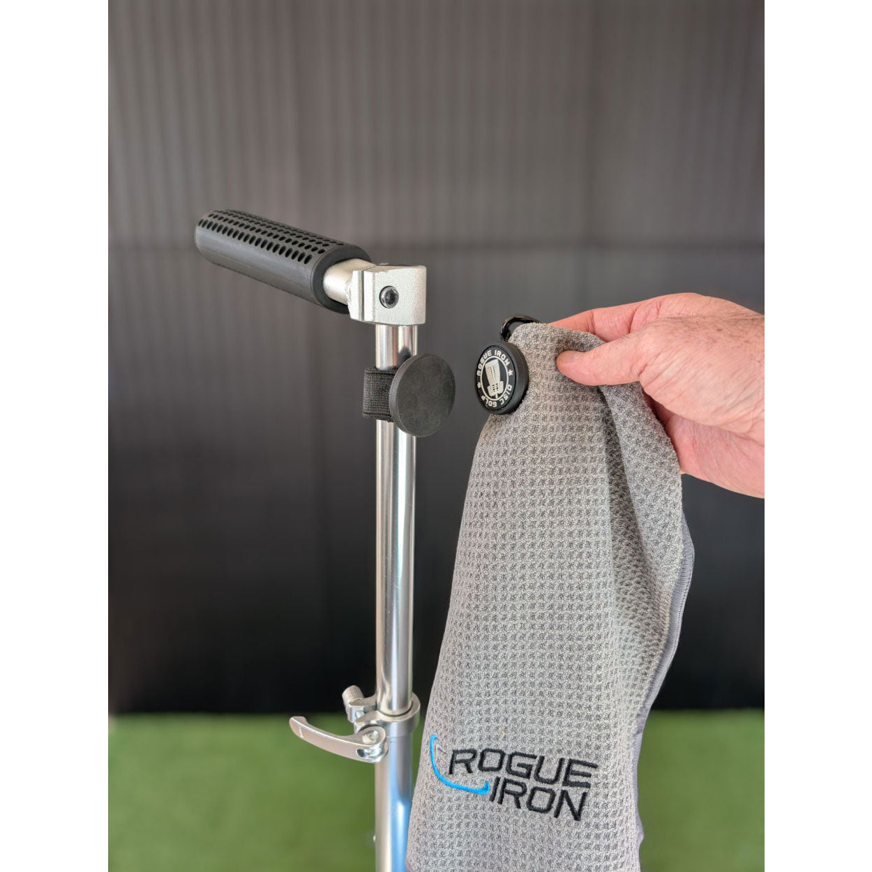 Magnetic Towel With Strap